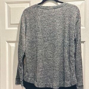 Two by Vince Camuto Gray Sweater